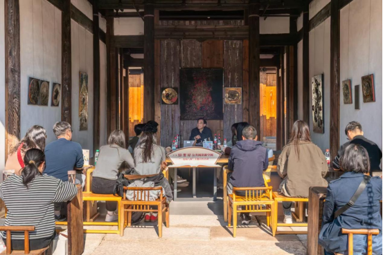 八闽书房|古厝门扉轻启<div>在一砖一瓦间 阅见厝里美学 </div>