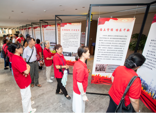 图载英模事 书传赤子心——省图双线联动打造长江支队红色课堂 